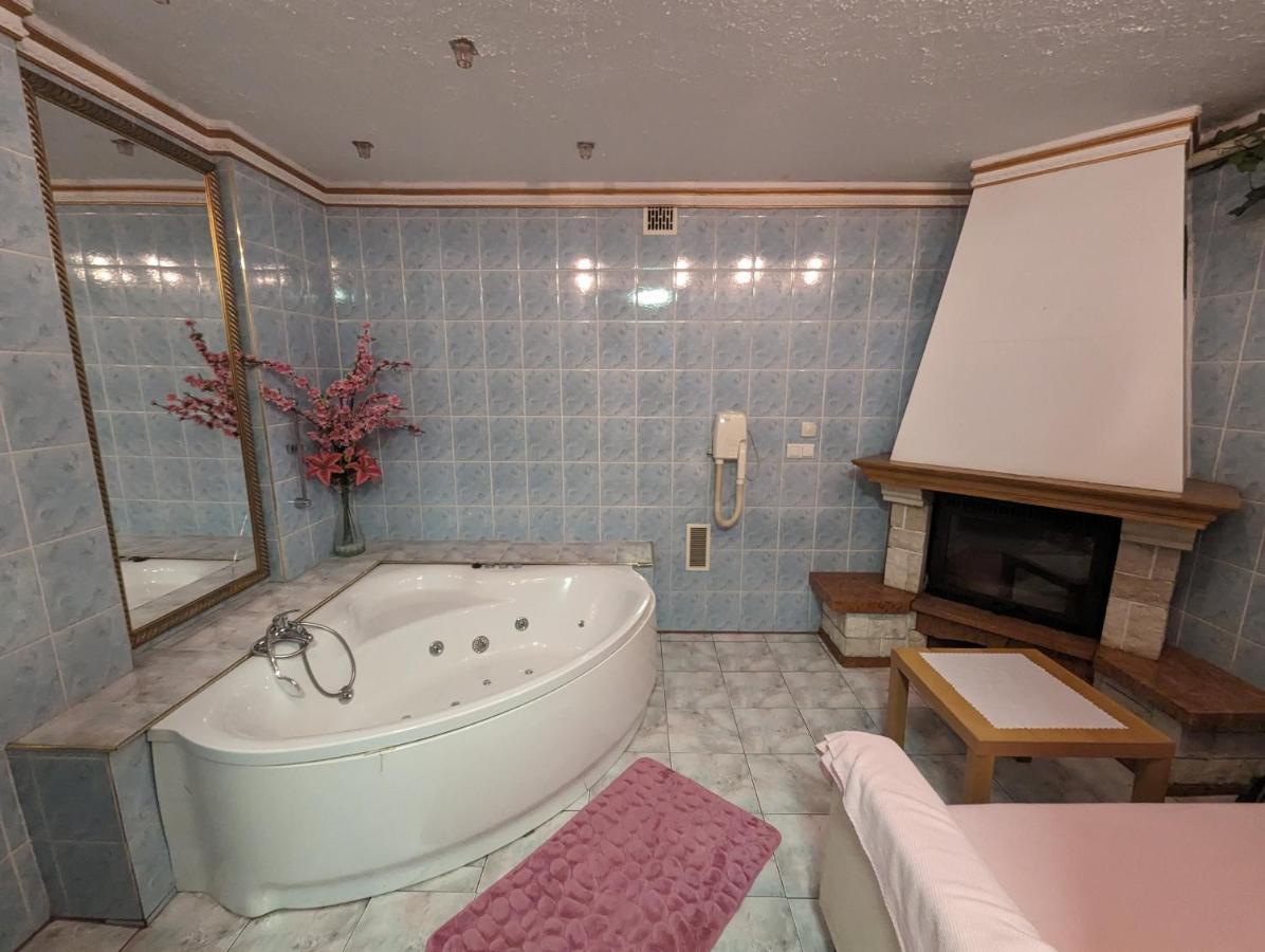 Motel Drabek تارنوفسكي غوره المظهر الخارجي الصورة