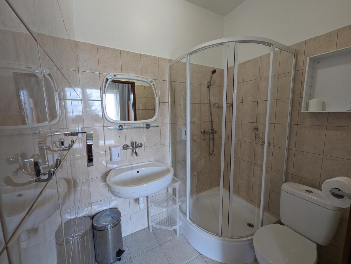 Motel Drabek تارنوفسكي غوره المظهر الخارجي الصورة